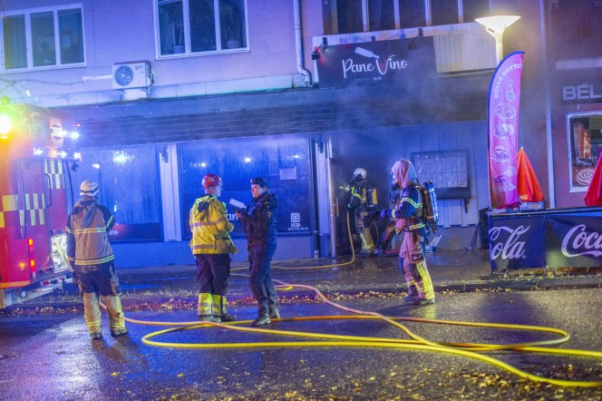 Kraftig r�kutveckling efter brand i restaurangk�k � stort p�drag i Avesta