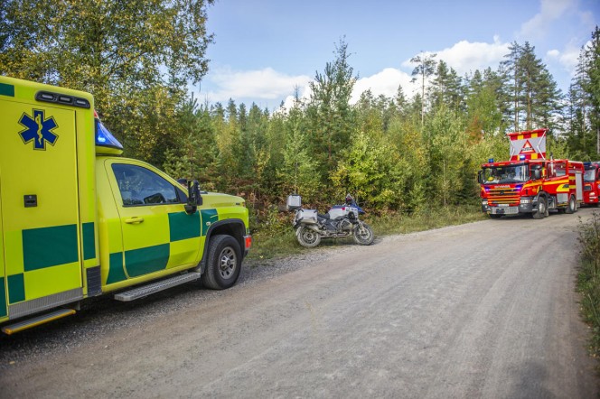 En till sjukhus efter mc-olycka