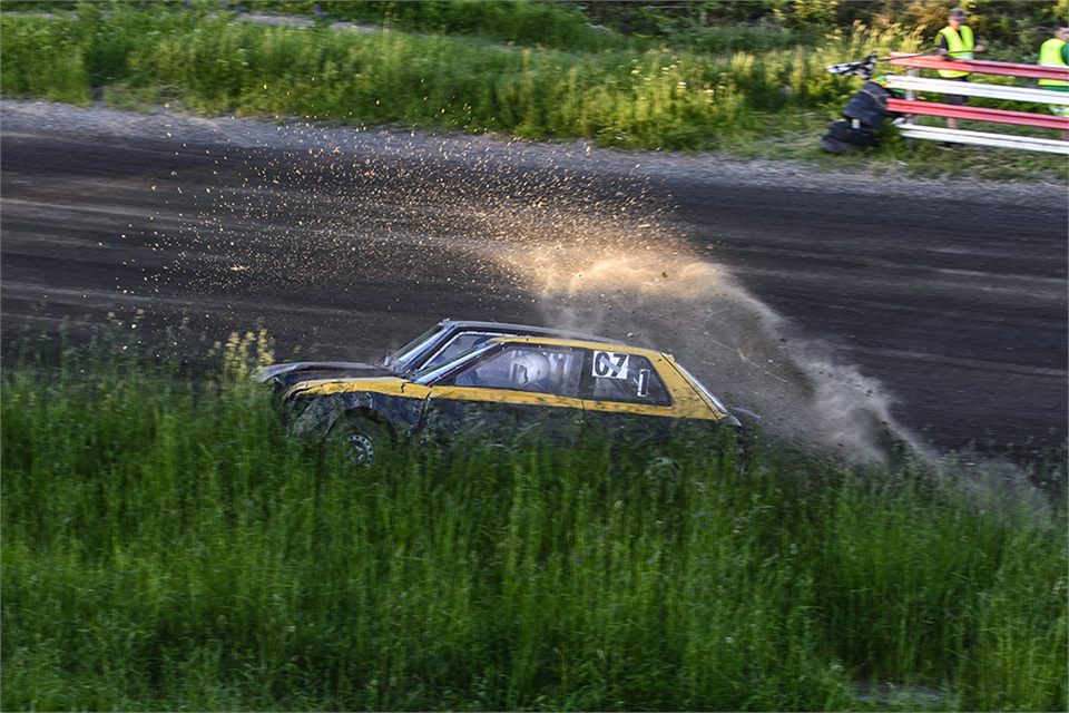 Folkrace i Toverum