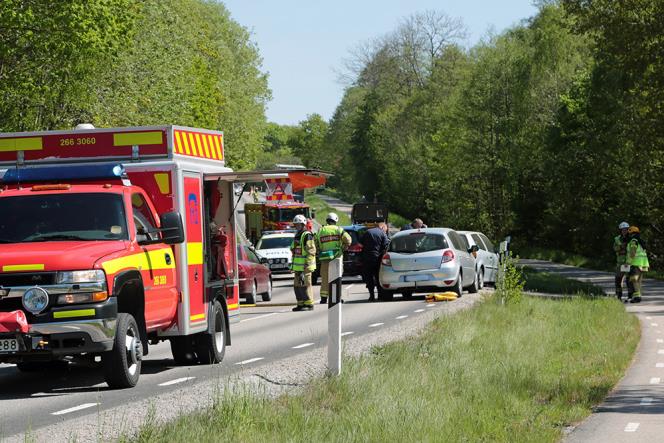 Tv bilar i krock utanfr Mrrum