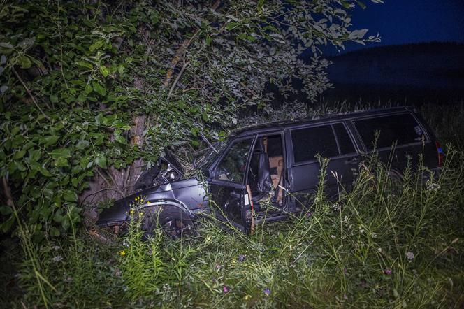 Tonringar till sjukhus efter trafikolycka i Hofors