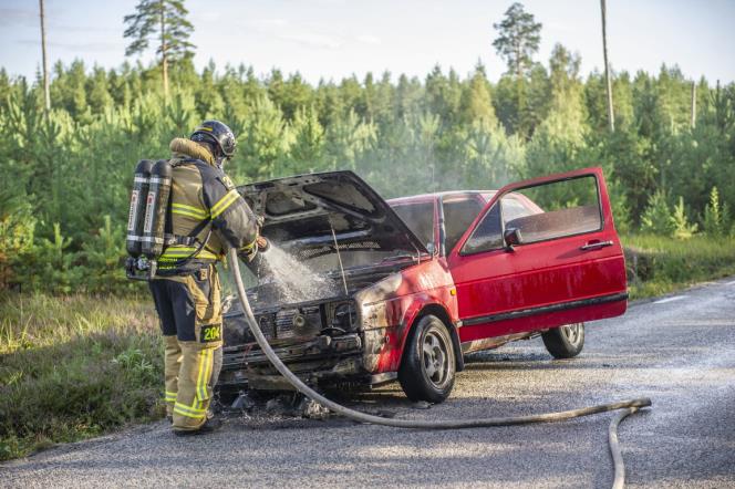 Bil totalfrstrdes vid brand