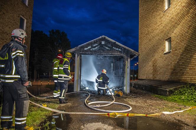 Brand i soprum nra flerfamiljshus i Hedemora