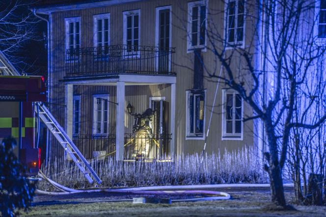 Brand i villa i norr om Vsterfrnebo