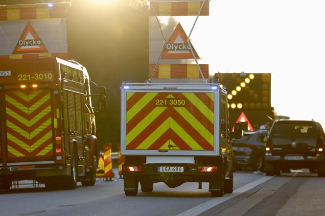 Stopp p E18 mellan Blsta och Enkping efter olycka