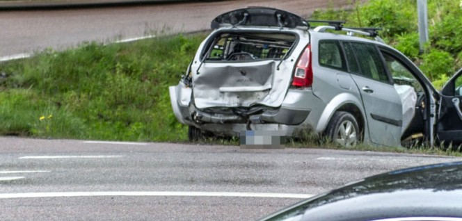 En till sjukhus efter olycka p� v�g 70