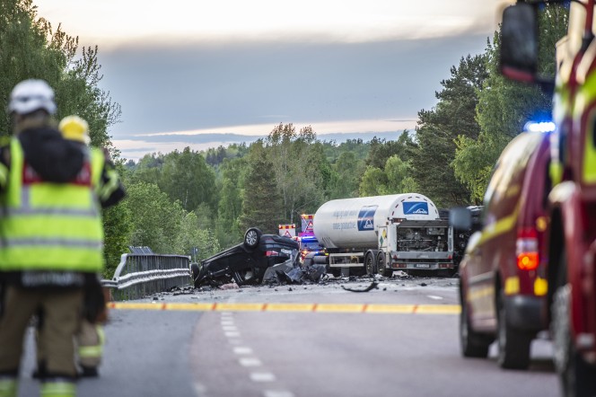 Allvarlig trafikolycka p� v�g 66 utanf�r Smedjebacken