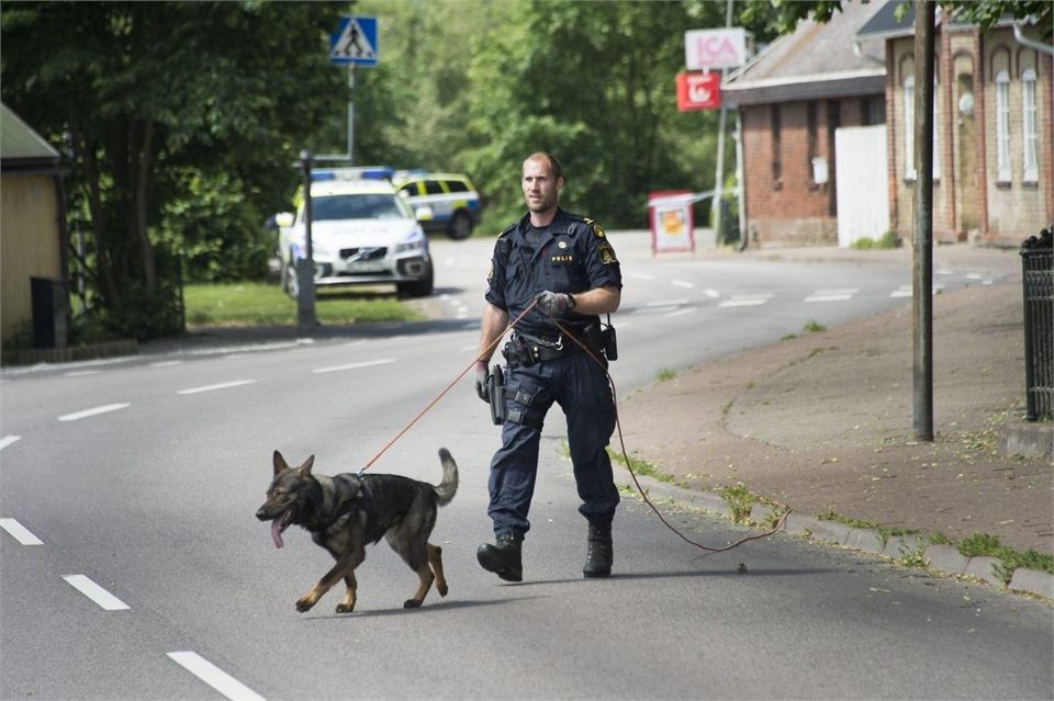 Två män skjutna i Stockholm