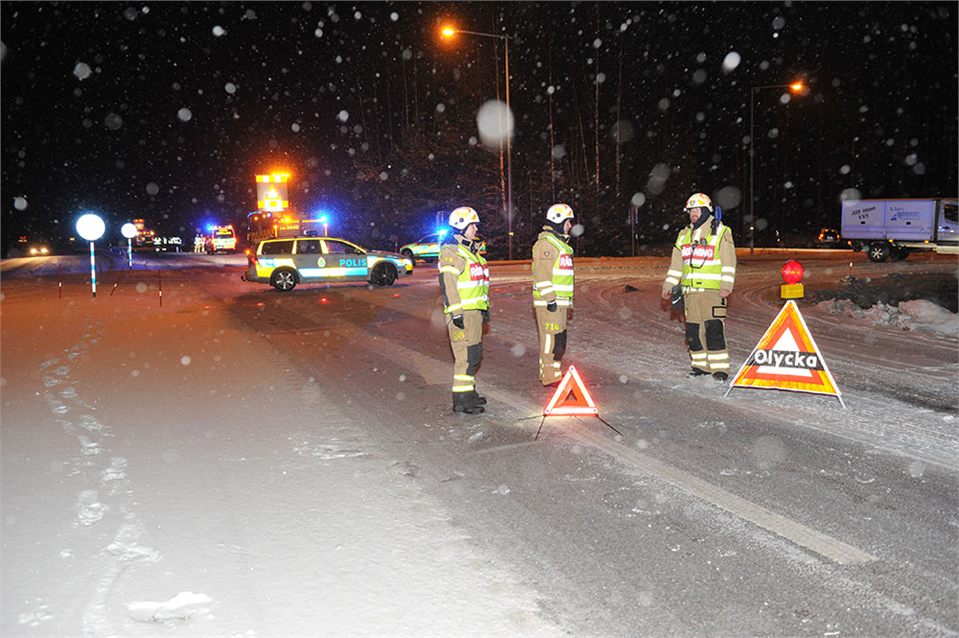 Fyra bilar i krock på rv62 utanför Karlstad