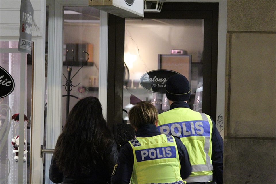 Inbrott i frisörsalong i Skara