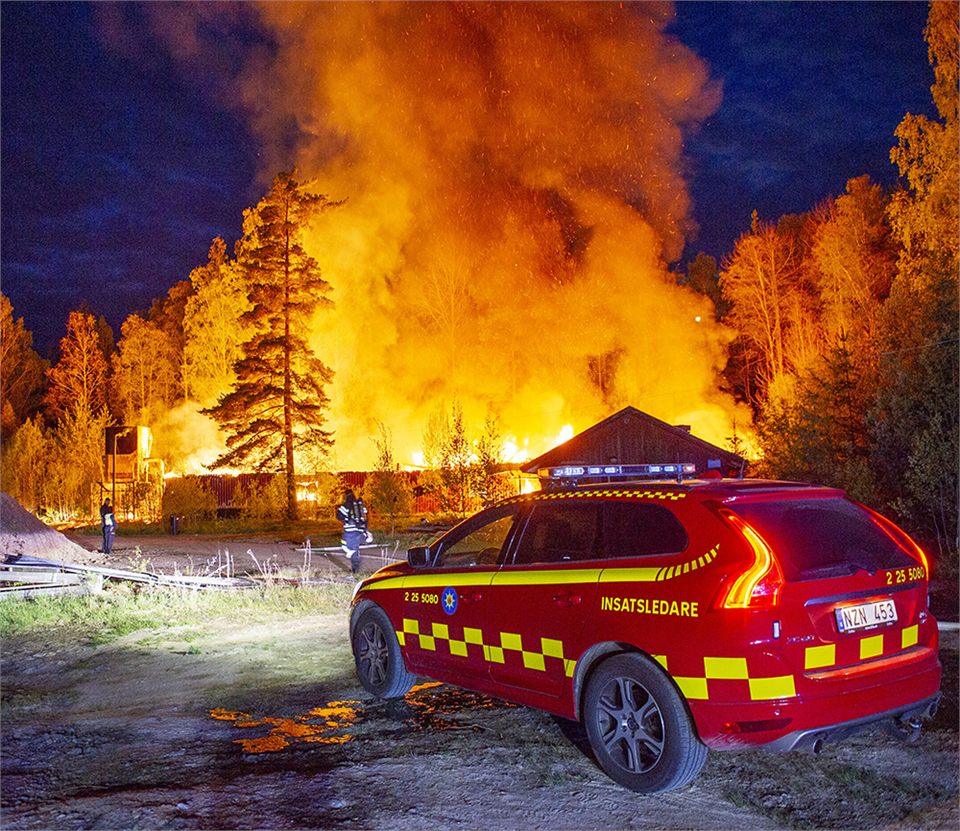 Träindustri brann ner i Garpenberg